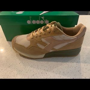 Brand New w/ tags Diadora N902 S Lace Up Sneakers.